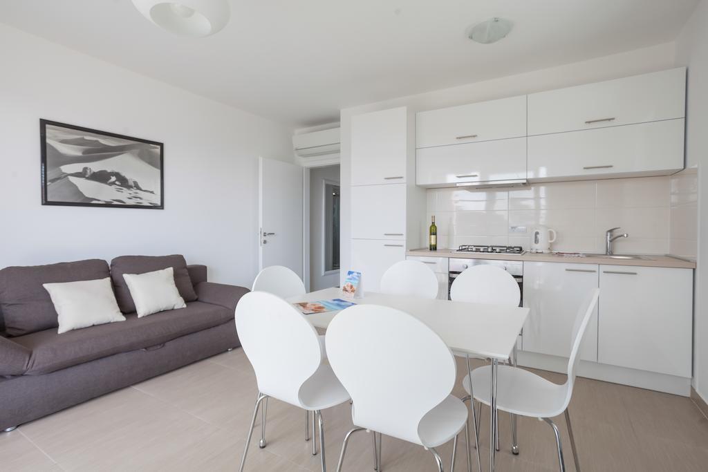 Apartments Lofiel Novalja Pokoj fotografie