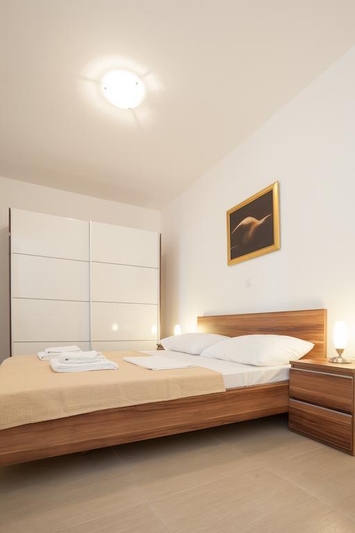 Apartments Lofiel Novalja Pokoj fotografie